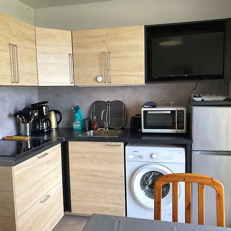 T1 A Avec Wifi - Equipement Complet, Ideal Pour 2 Personnes - Fr-1-553-145 * Balaruc-les-Bains