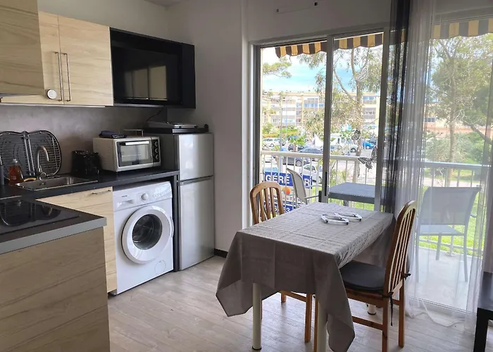 T1 A Avec Wifi - Equipement Complet, Ideal Pour 2 Personnes - Fr-1-553-145 Lejlighed Balaruc-les-Bains